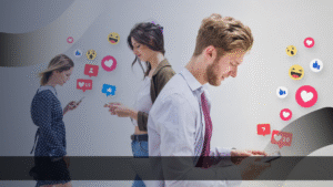 Ilustrasi tiga orang menggunakan ponsel dengan ikon media sosial seperti like, love, dan emoji, melambangkan interaksi online sebagai bagian dari solusi digital marketing Jakarta.