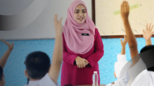 Peran Pemerintah dan Lembaga Pendidikan