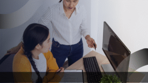 Sesi in house training dengan konsultan profesional untuk meningkatkan keterampilan tim