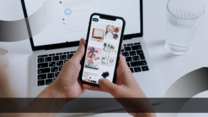 Penggunaan perangkat digital untuk mengakses Canva sebagai alat pembelajaran visual dalam kolaborasi digital pendidikan